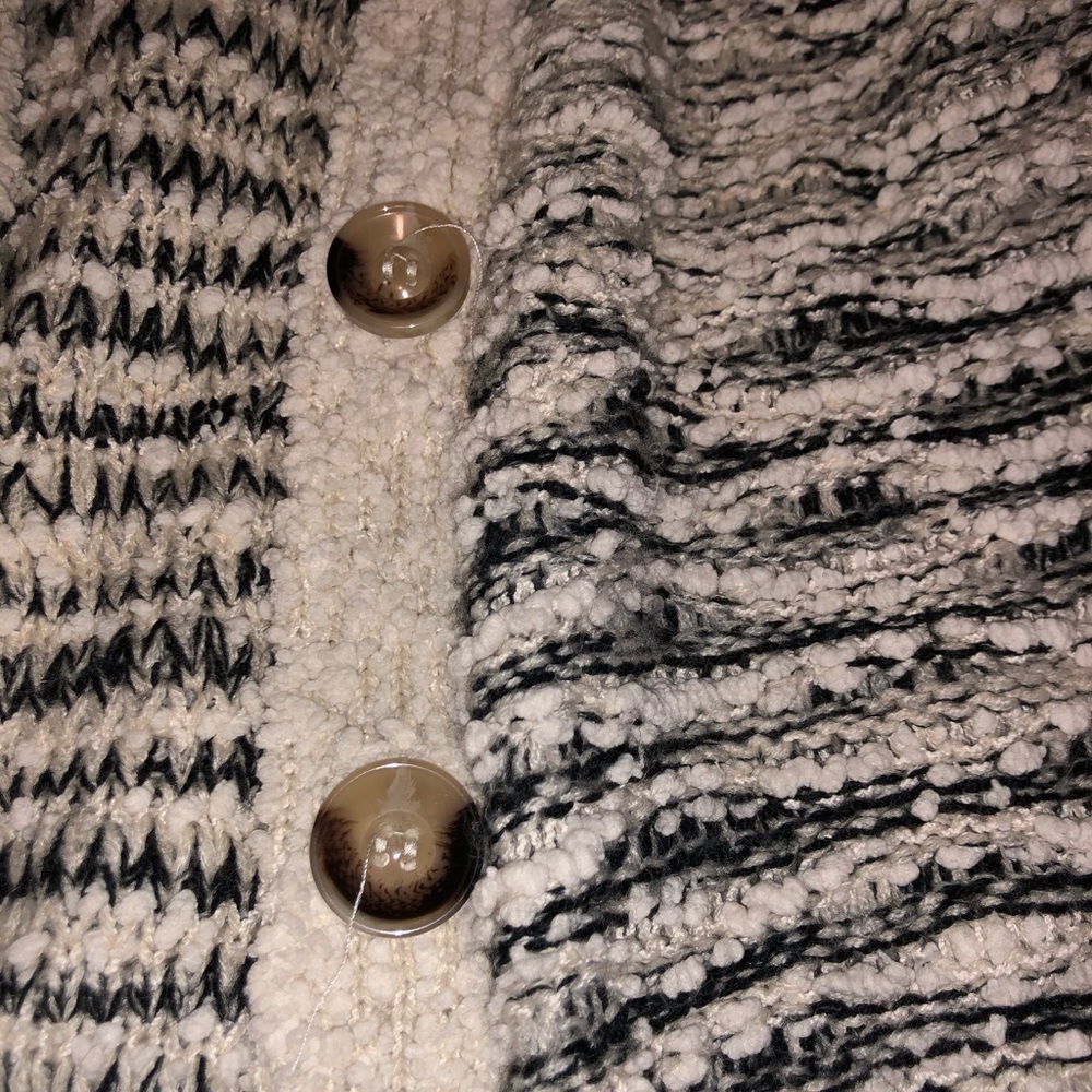 Sweater - Picture 3 of 3
